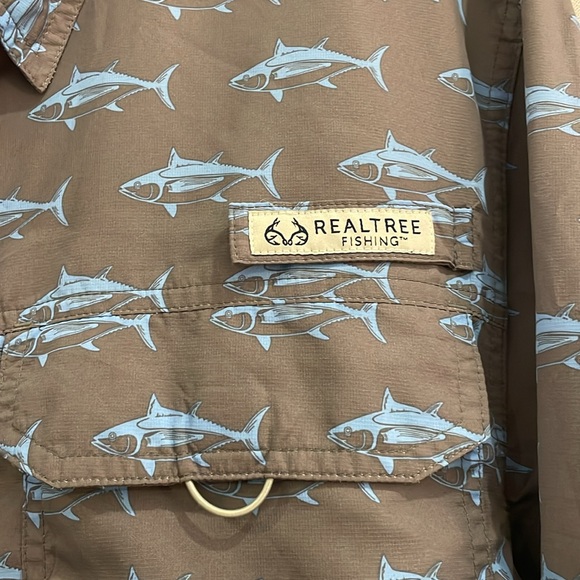 Men’s Realtree Gray Blue Fishing Button Down Shirt Size Small - Picture 2 of 5